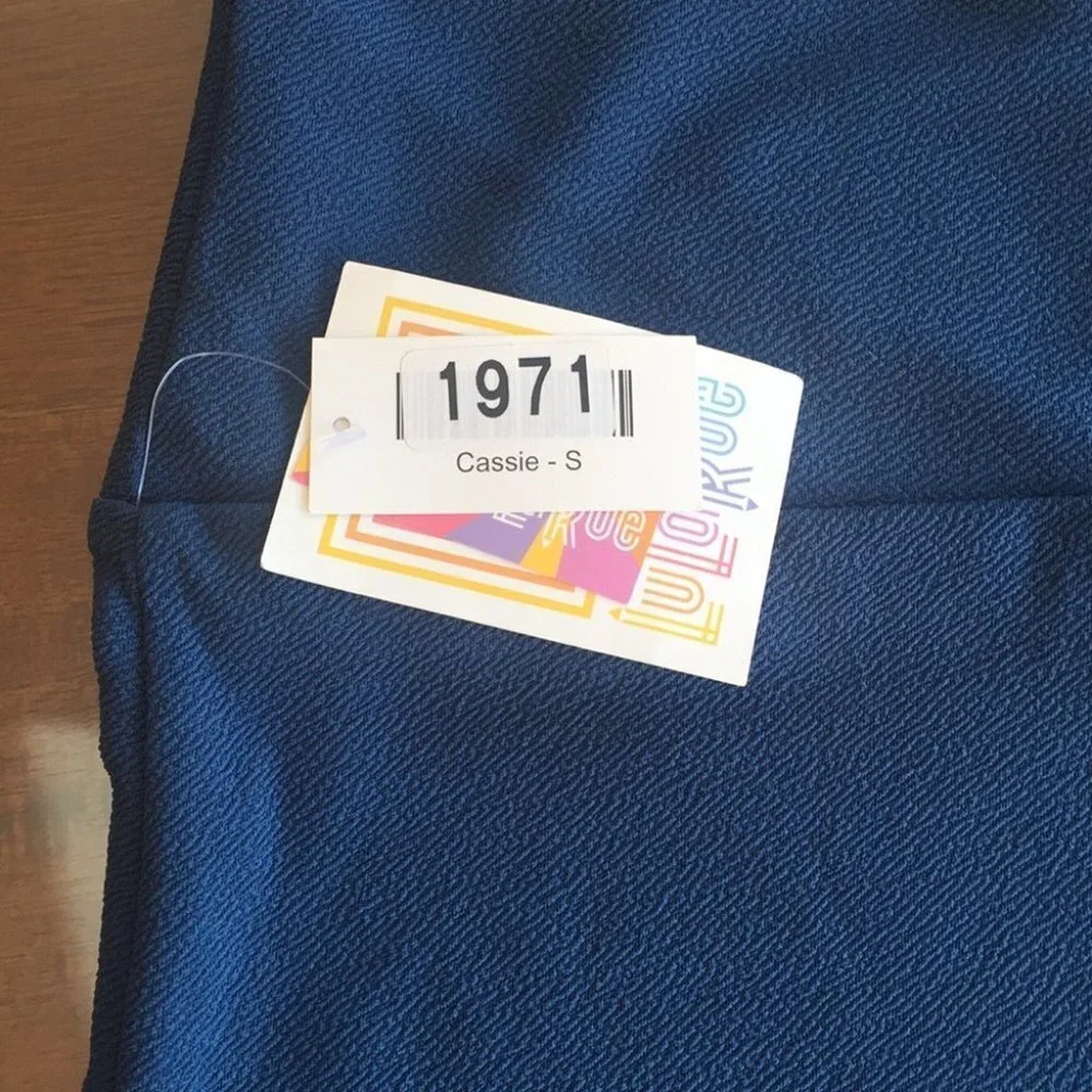 S‎ Lularoe Cassie Skirt C03 119